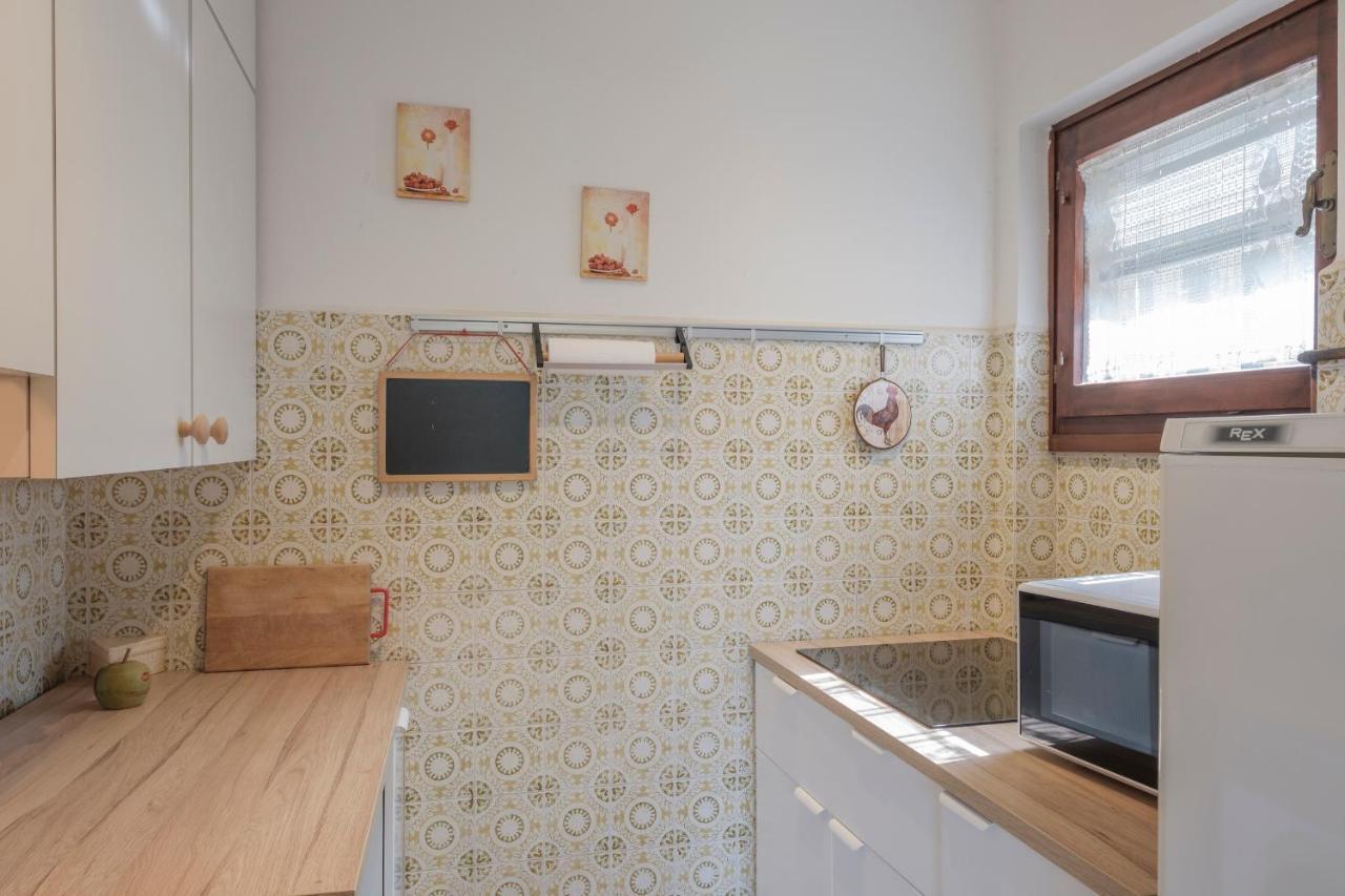 Villa Ida - 2 Bedrooms Apartment With Private Garden Sirmione Exterior foto