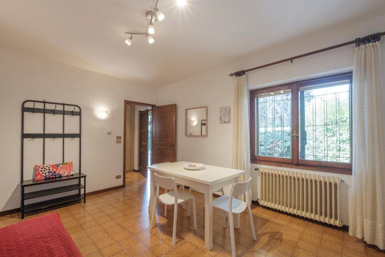 Villa Ida - 2 Bedrooms Apartment With Private Garden Sirmione Exterior foto